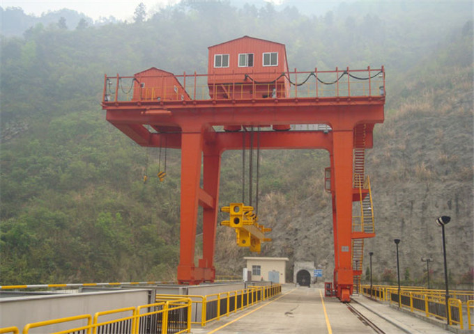 Sale of double girder gantry crane th in China